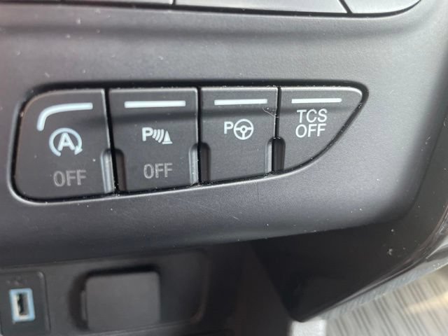Used 2018 Ford Escape Titanium w/ Ford Safe & Smart Package AWD/4WD image 42