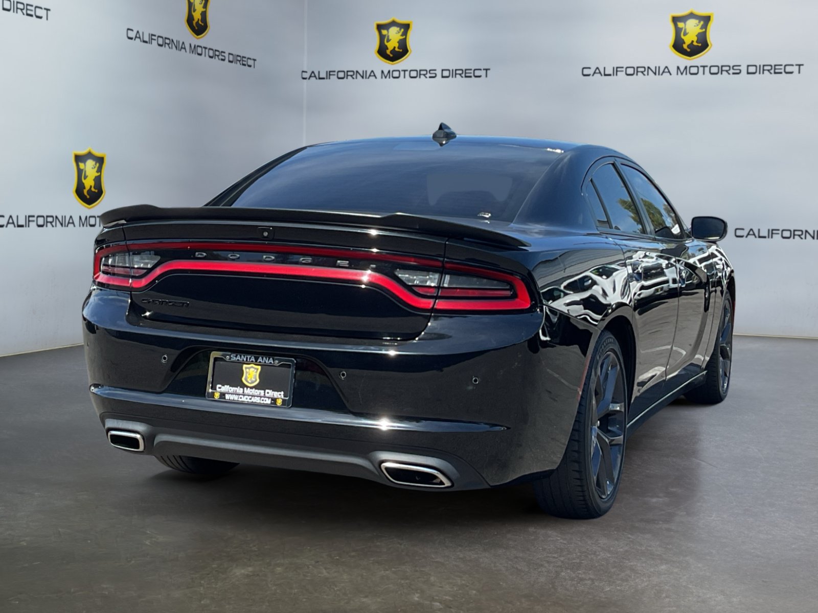 Used 2023 Dodge Charger SXT w/ Blacktop Package RWD image 5