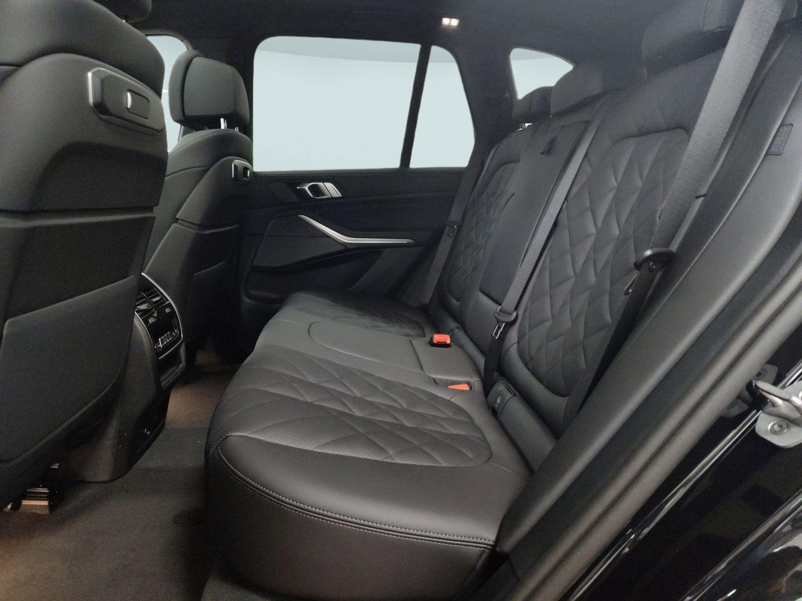 Used 2026 BMW X5 xDrive40i w/ M Sport Package image 13