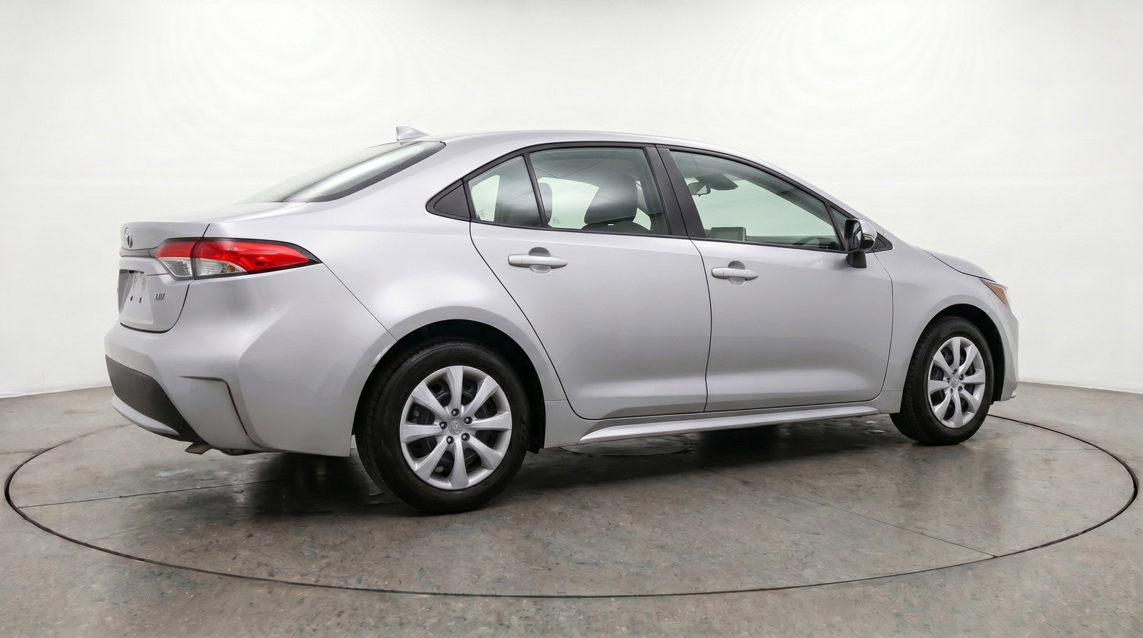 Used 2025 Toyota Corolla LE FWD image 9