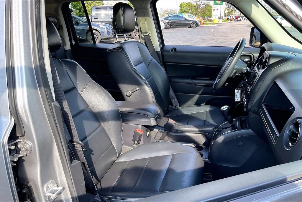 Used 2016 Jeep Patriot High Altitude AWD/4WD image 7