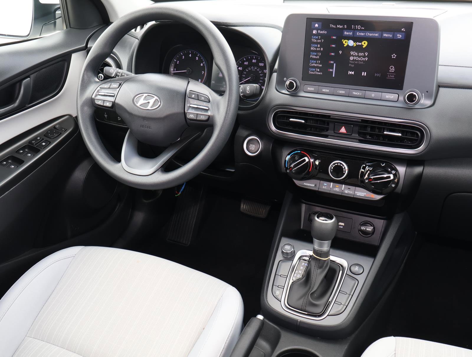 Used 2023 Hyundai Kona SEL w/ Cargo Package image 10