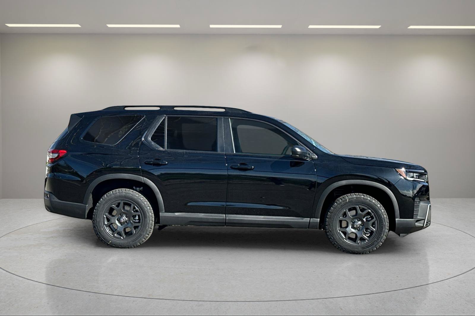 New 2026 Honda Pilot TrailSport image 2