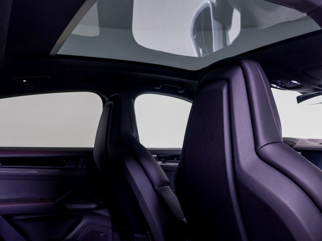 New 2026 Porsche Cayenne GTS image 10