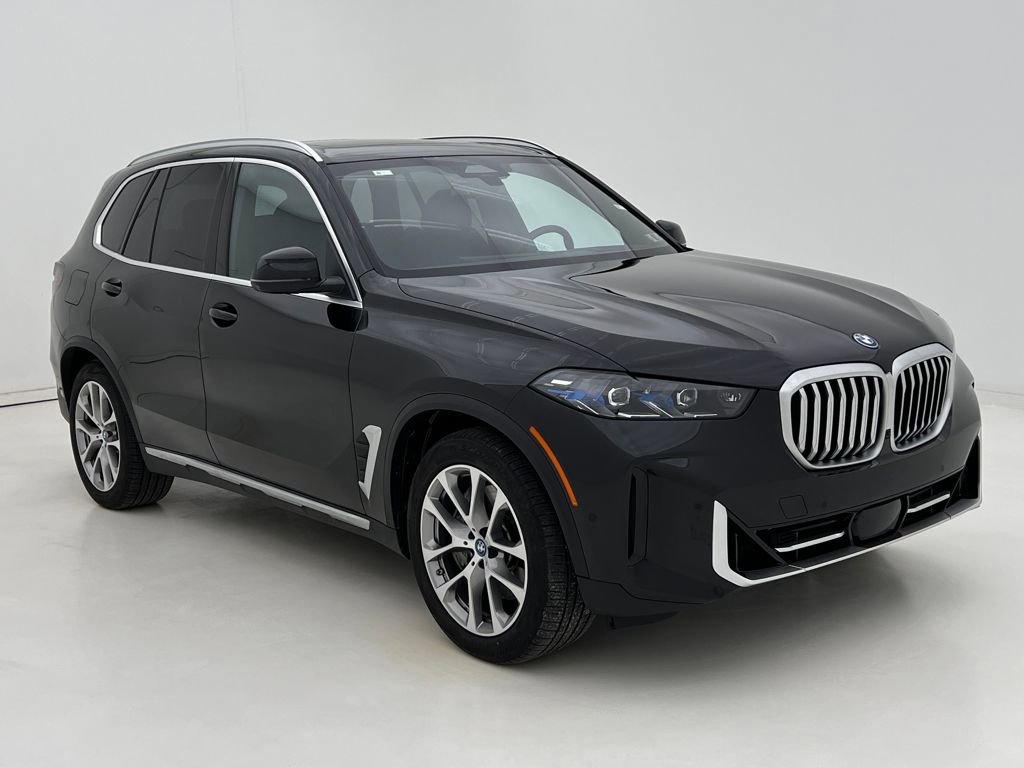 Certified 2025 BMW X5 xDrive50e w/ Premium Package image 2