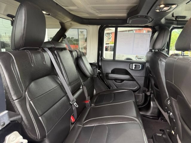 Used 2023 Jeep Wrangler Unlimited Sahara AWD/4WD image 24