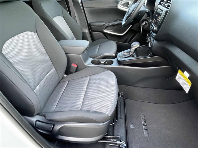 New 2025 Kia Soul LX image 18