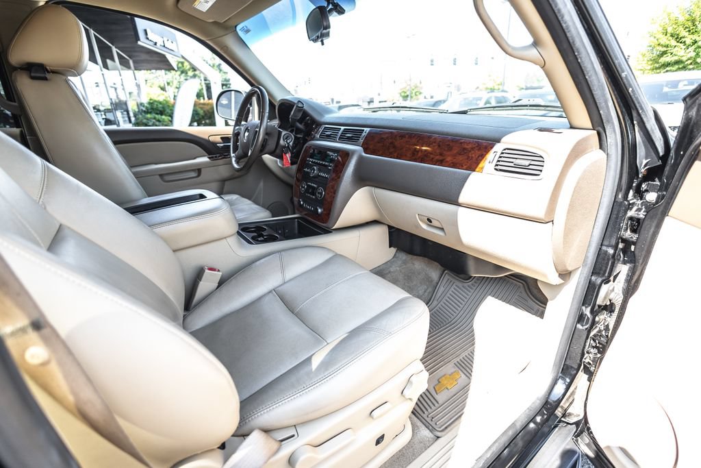 Used 2010 Chevrolet Tahoe LT AWD/4WD image 23