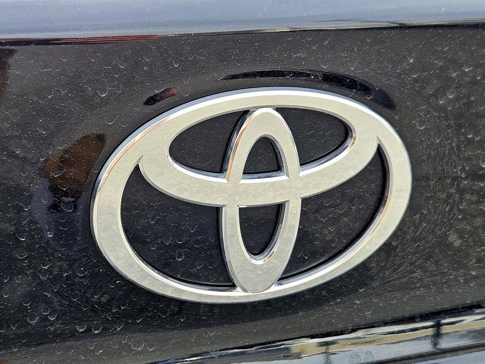 Used 2025 Toyota Camry LE image 13