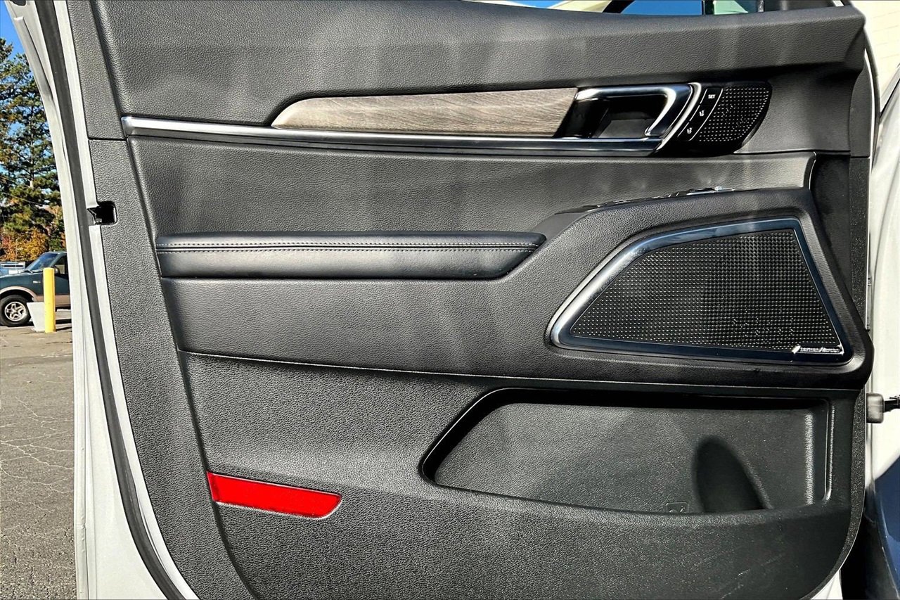 Used 2022 Kia Telluride SX w/ Nightfall Edition Package image 27