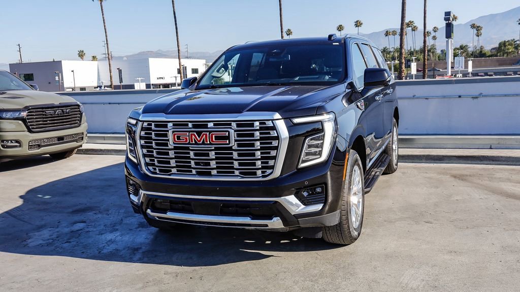Used 2025 GMC Yukon Denali AWD/4WD image 4
