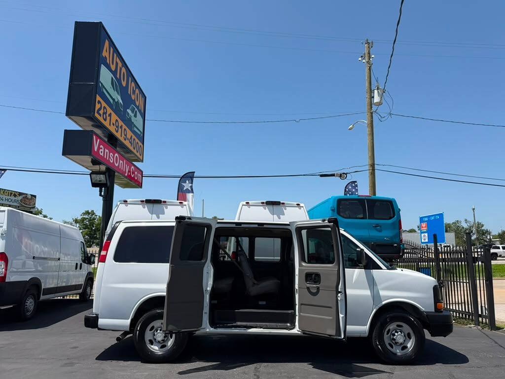 Used 2016 Chevrolet Express 2500 LS RWD image 5