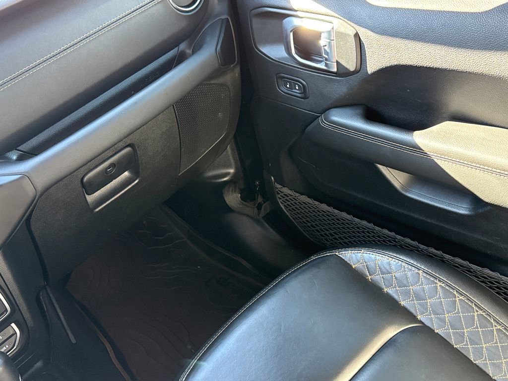 Used 2021 Jeep Wrangler Unlimited Sahara image 16