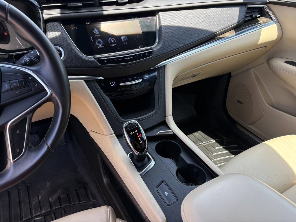 Used 2018 Cadillac XT5 FWD image 20