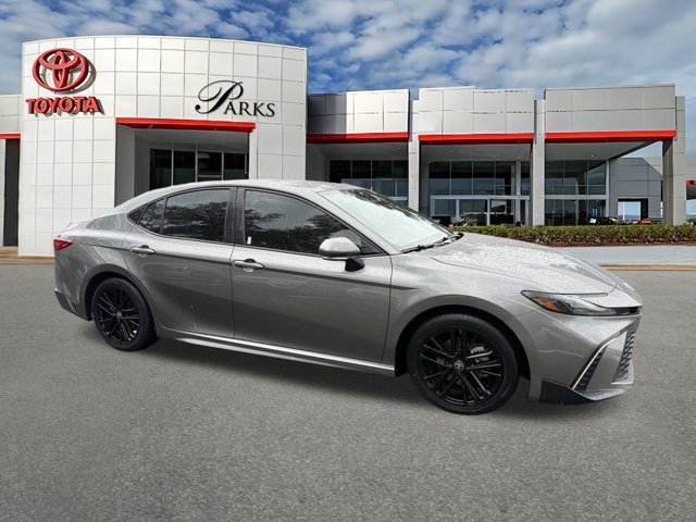 Certified 2025 Toyota Camry SE FWD image 1