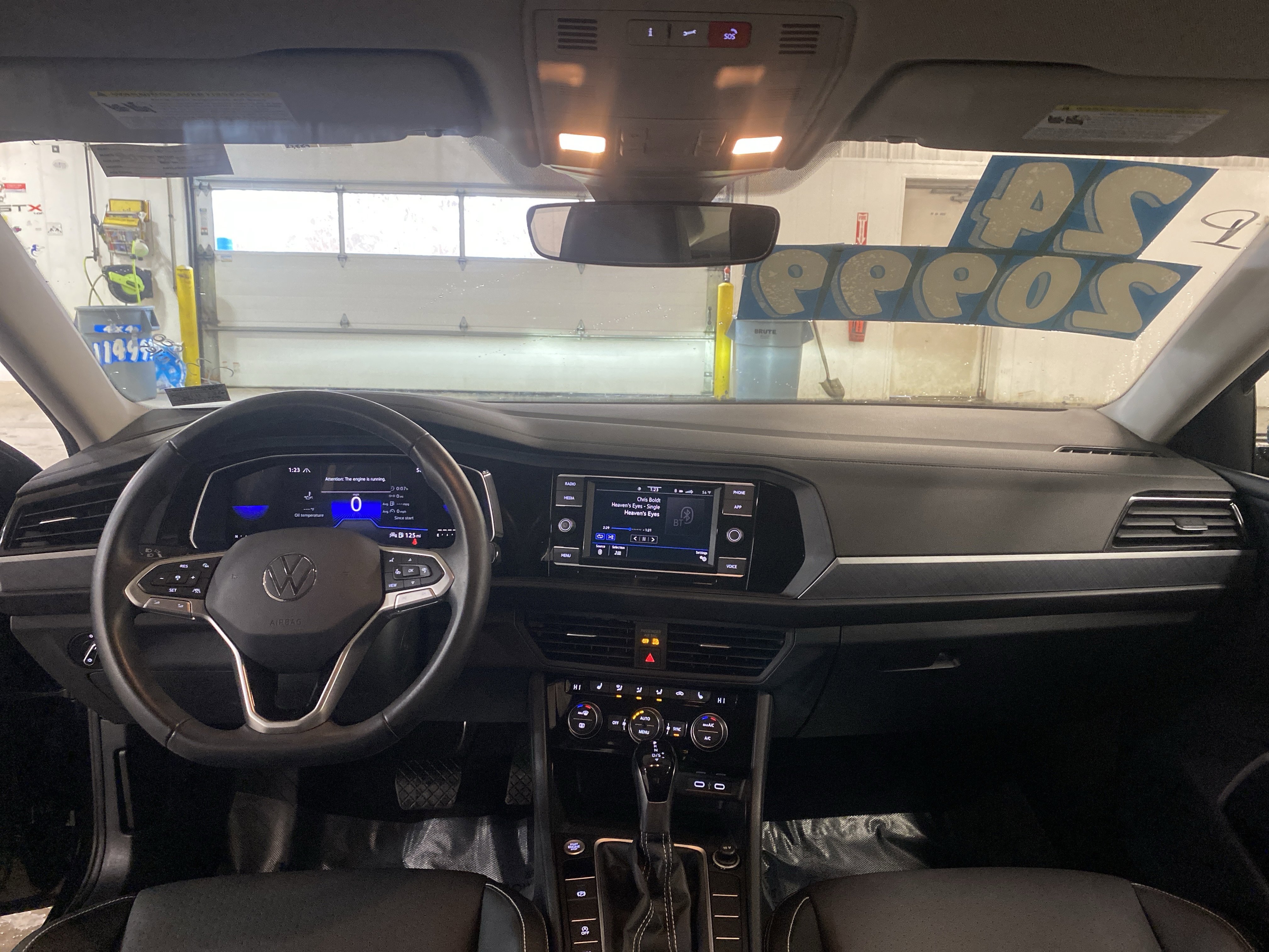 Used 2024 Volkswagen Jetta SE image 16