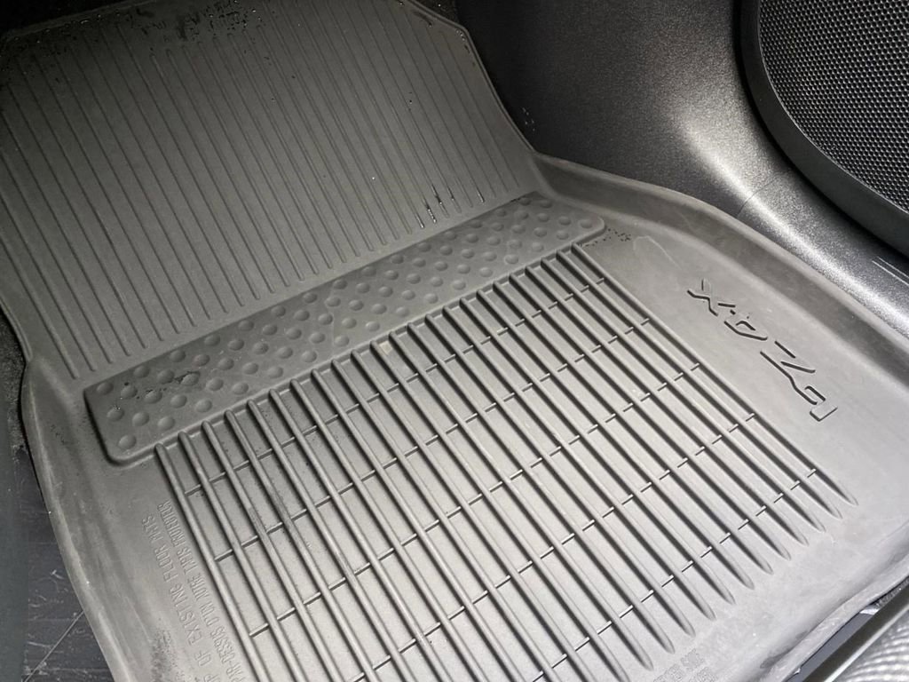 Used 2024 Toyota bZ4X XLE image 19