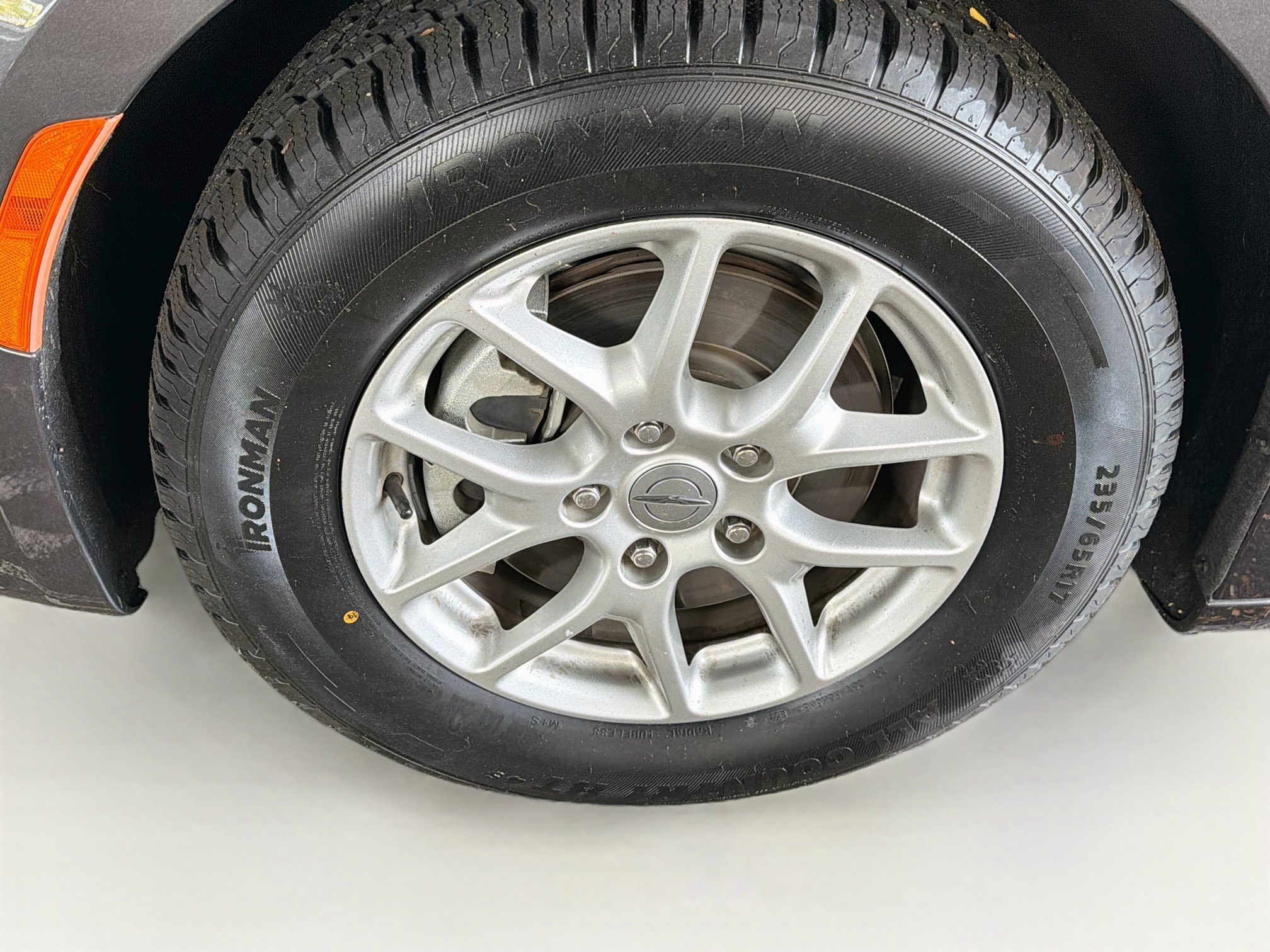 Used 2023 Chrysler Pacifica Touring-L FWD image 11