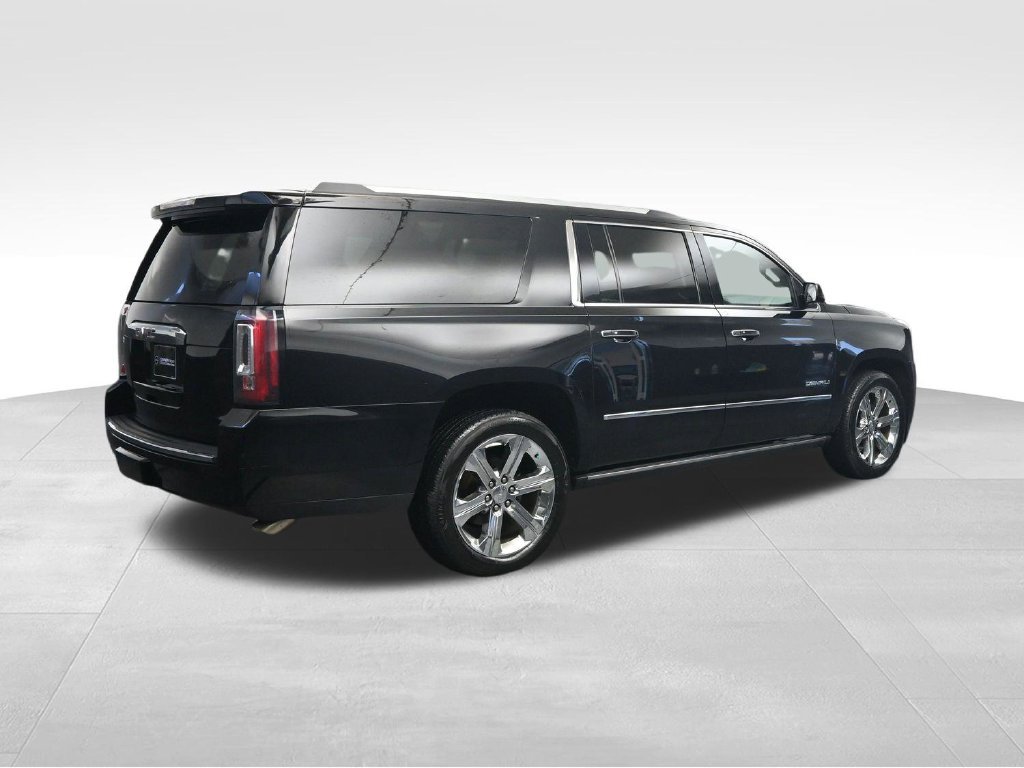 Used 2020 GMC Yukon XL Denali w/ Denali Premium Package RWD image 5