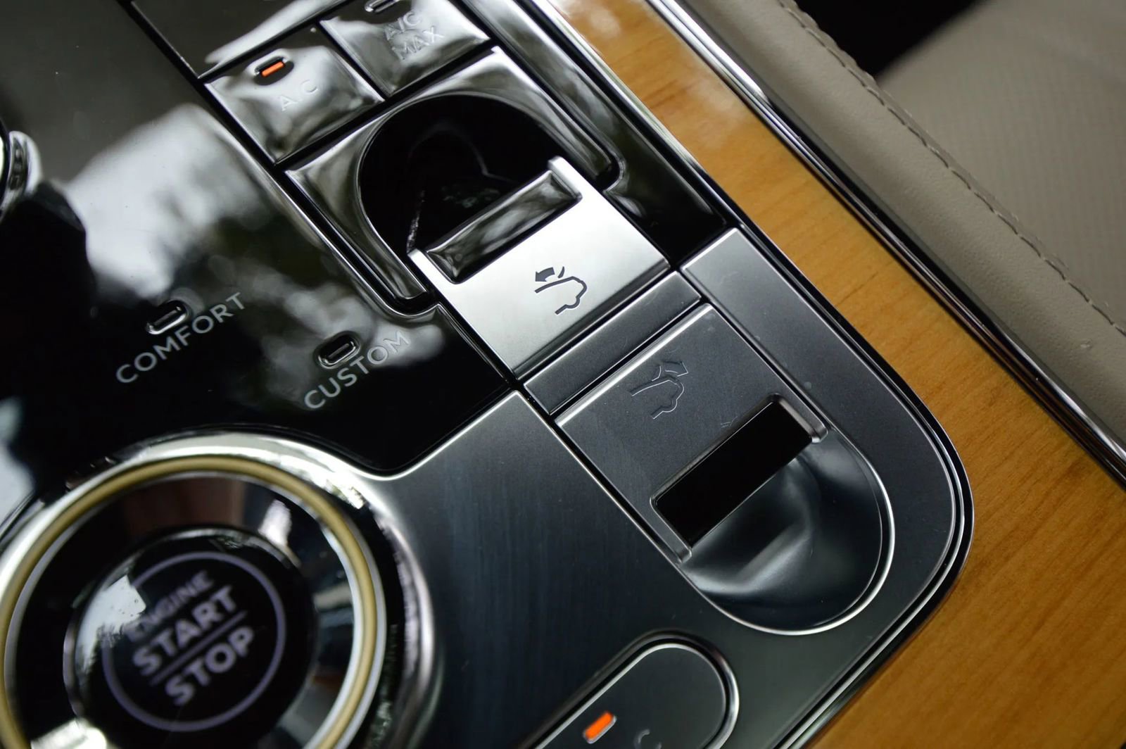 Used 2021 Bentley Continental GT image 46