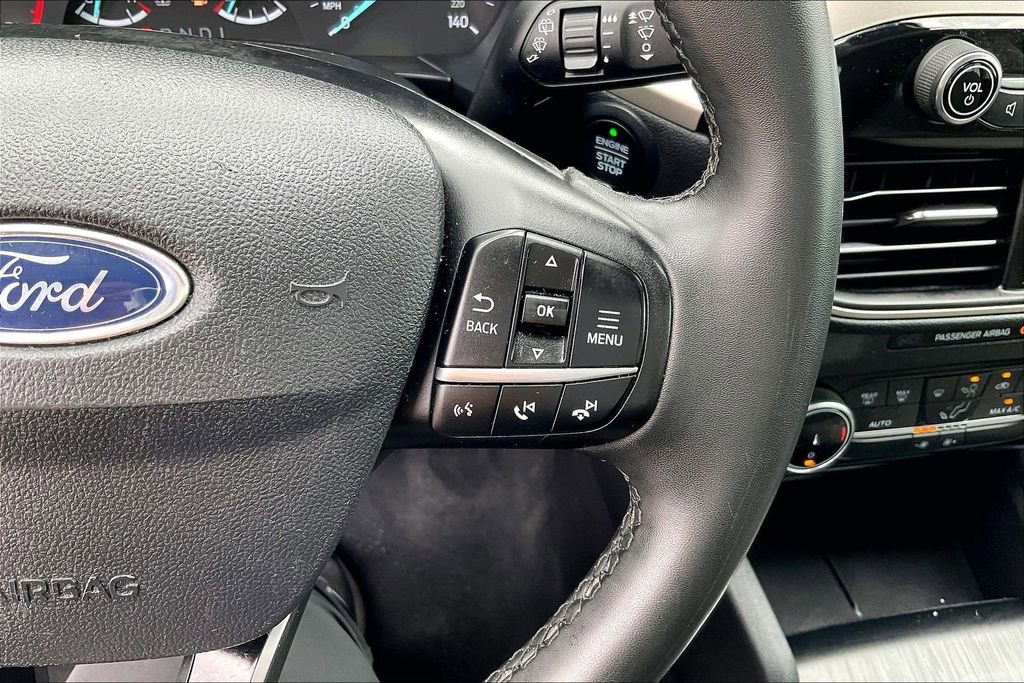 Used 2022 Ford Escape SE w/ SE Sport Appearance Package FWD image 26