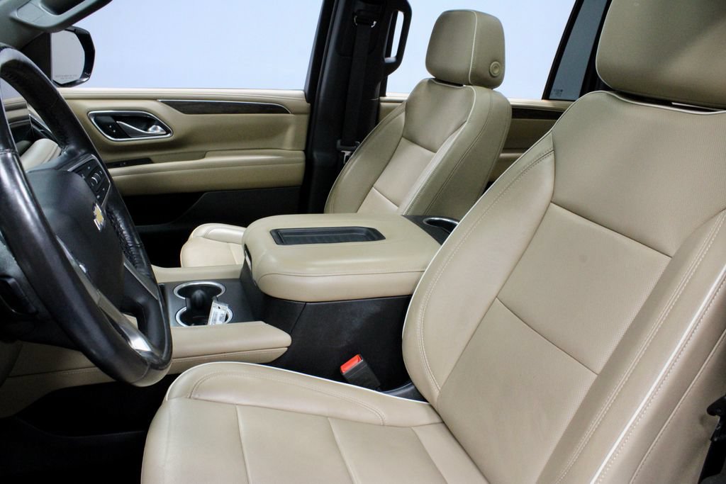 Used 2021 Chevrolet Suburban Premier w/ Premium Package AWD/4WD image 27