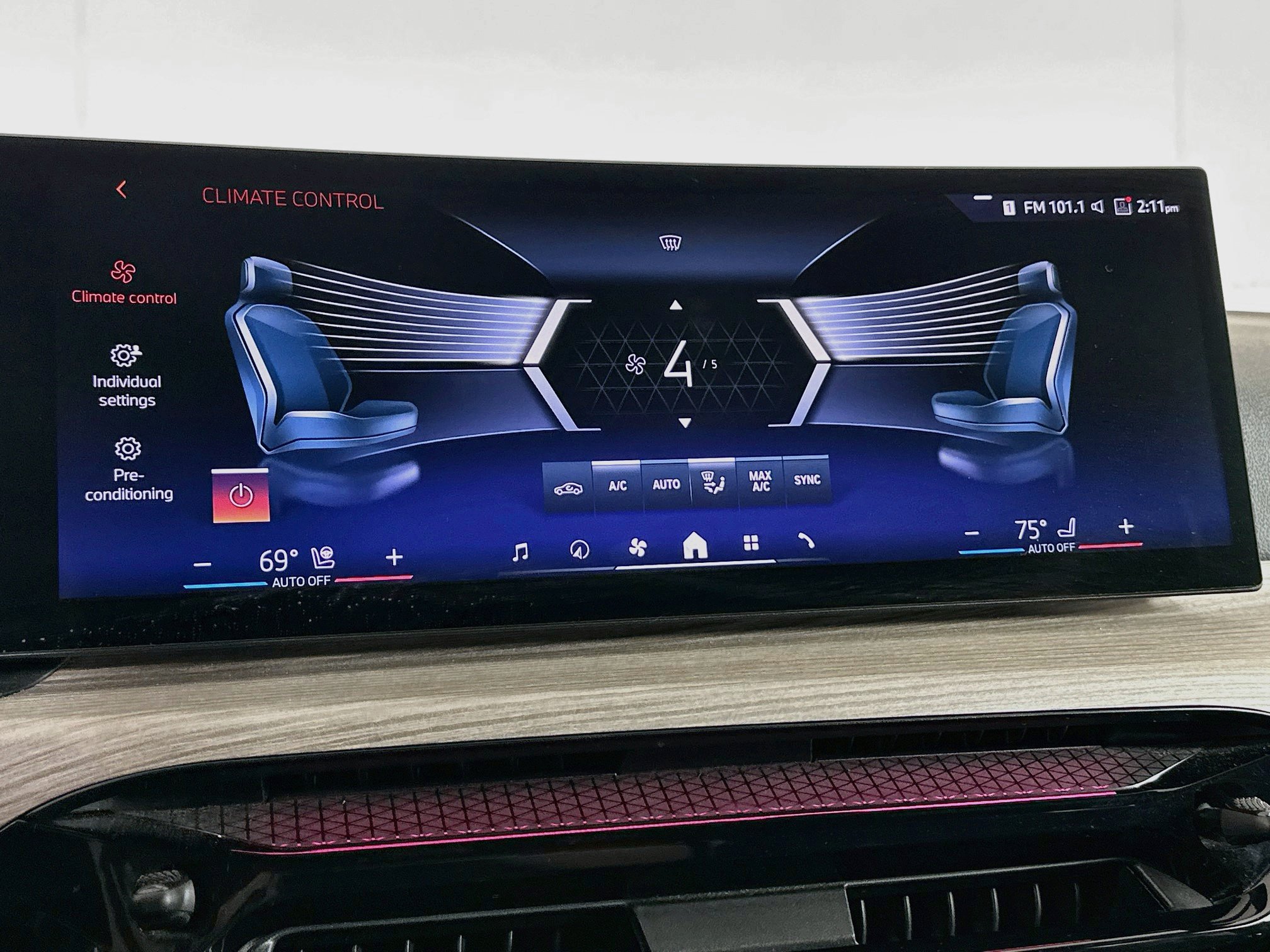 Used 2025 BMW i4 eDrive40 RWD image 24