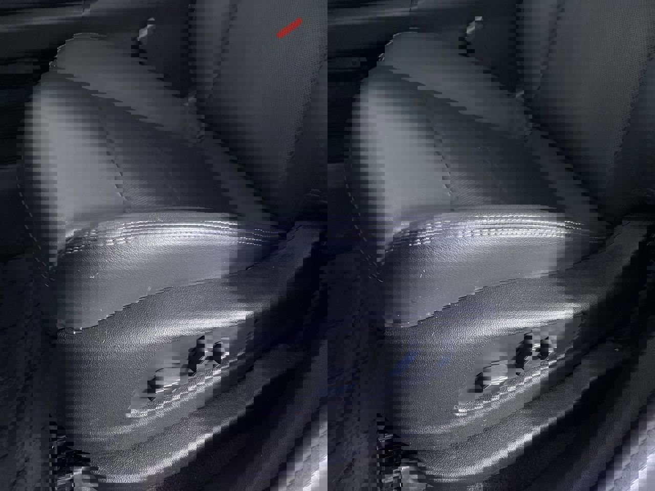 Certified 2024 Cadillac XT6 Premium Luxury w/ Technology Package image 9