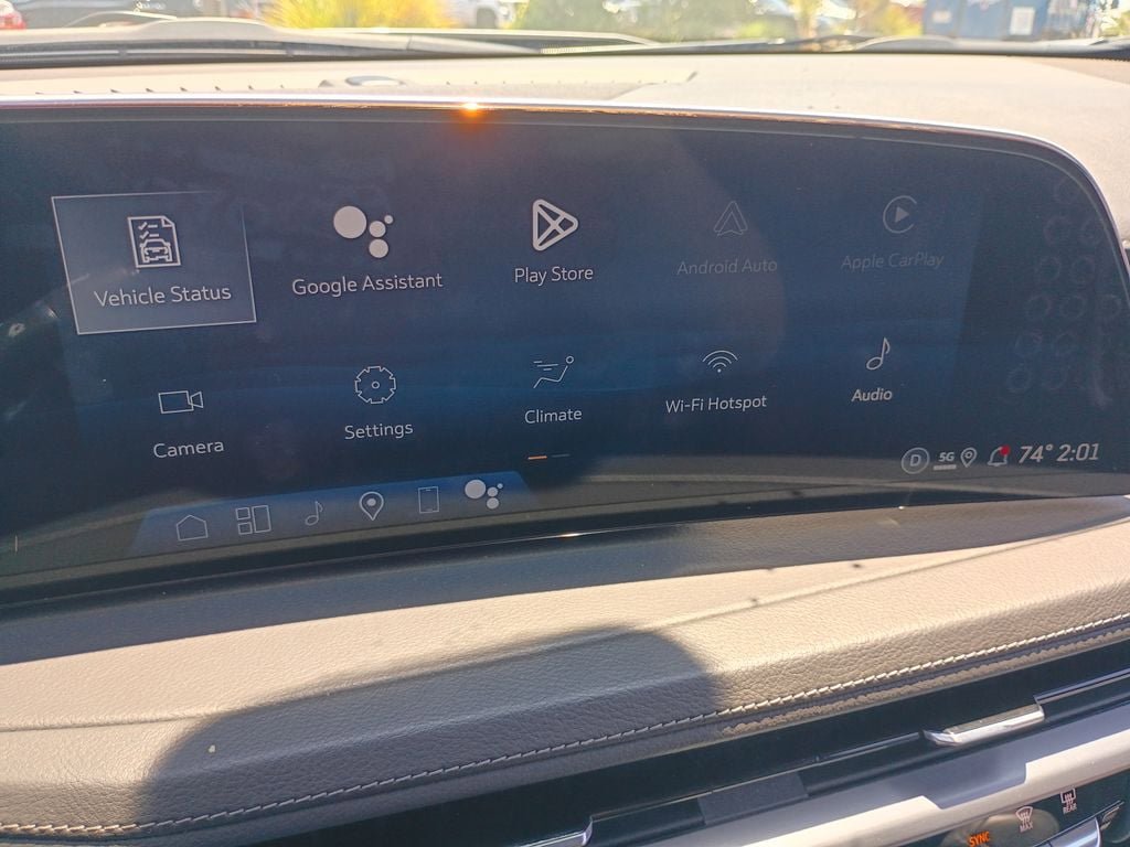 Used 2025 Cadillac XT4 Premium Luxury FWD image 17