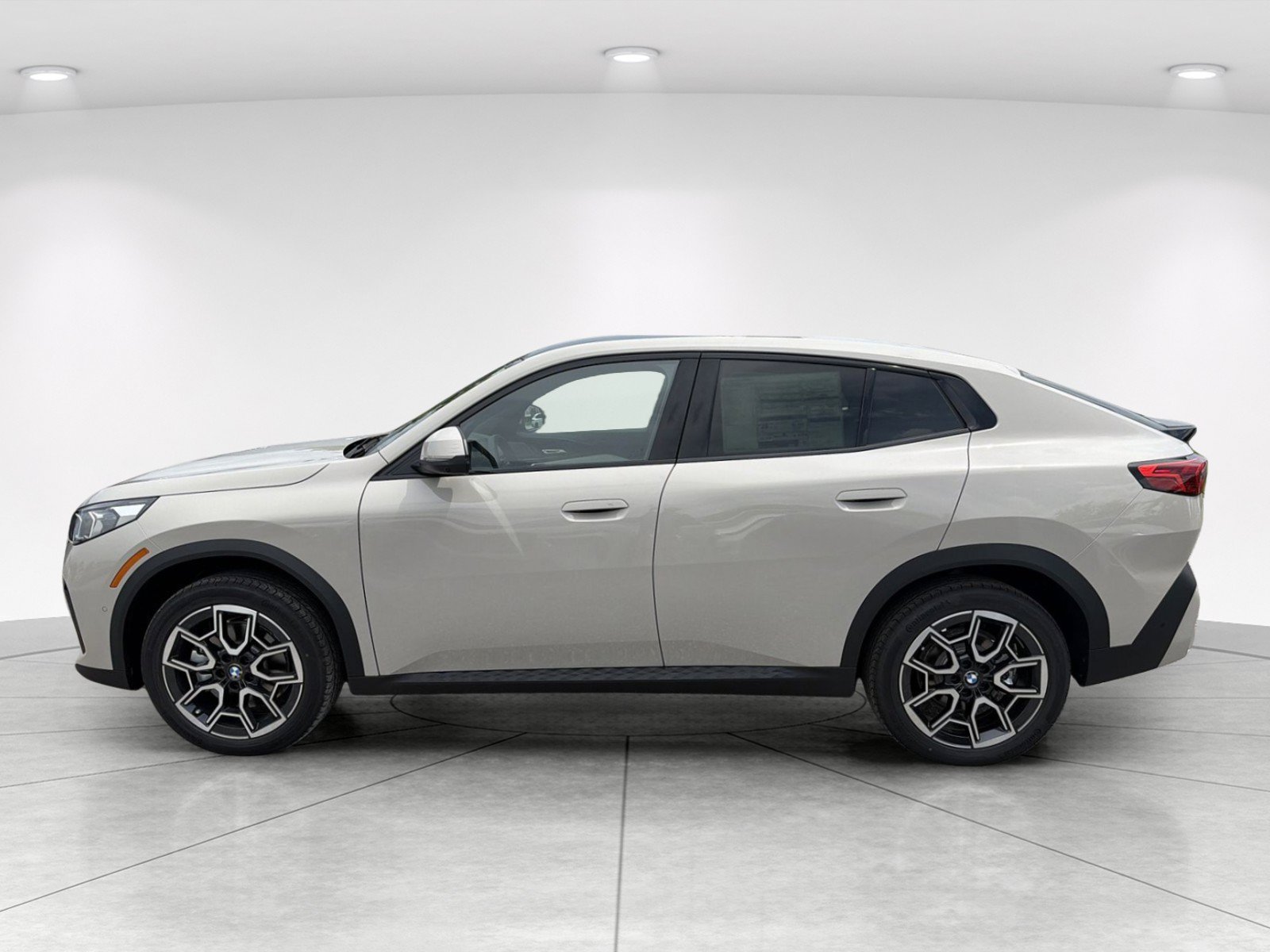 New 2026 BMW X2 xDrive28i w/ Technology Package AWD/4WD image 7