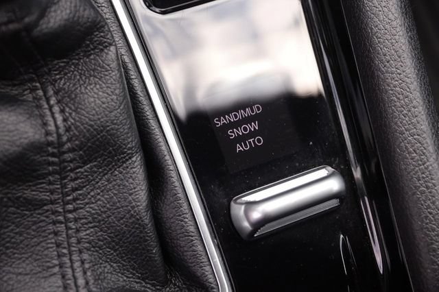 Used 2025 Jeep Compass Limited AWD/4WD image 19