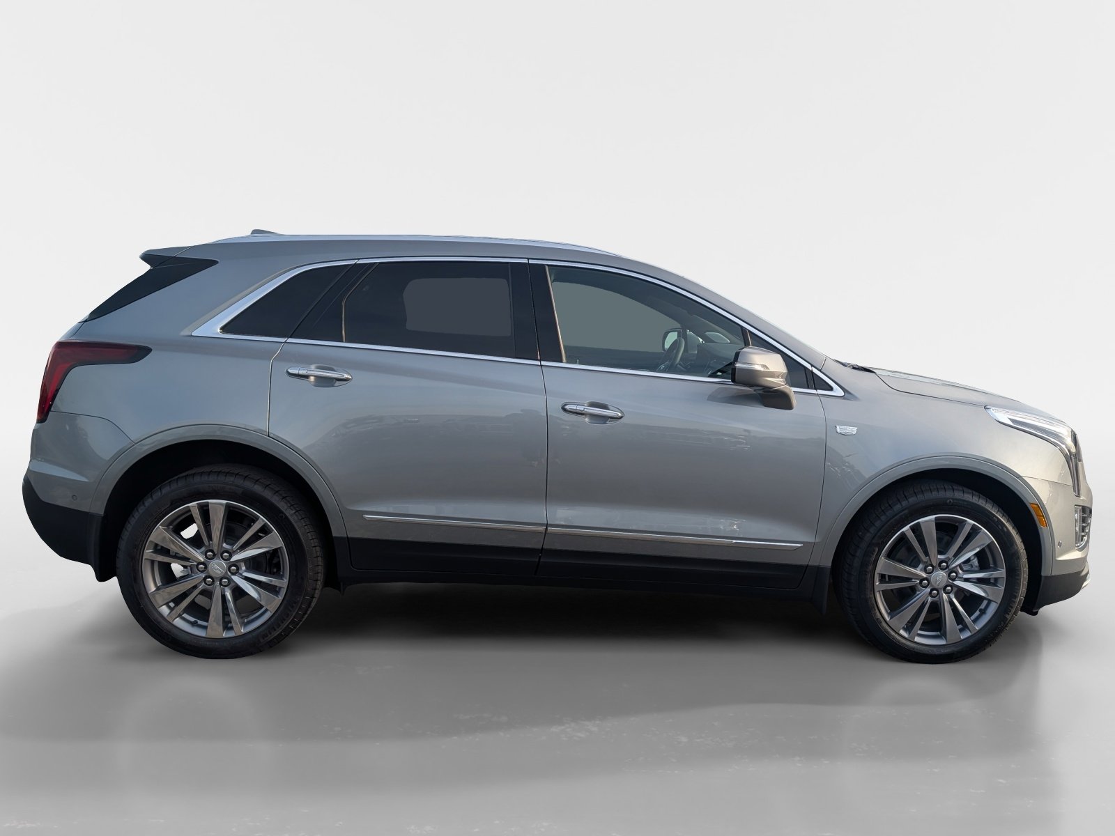New 2026 Cadillac XT5 Premium Luxury w/ Driver Assist Package AWD/4WD image 3
