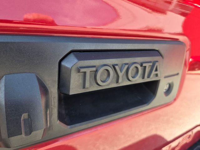 Used 2021 Toyota Tacoma SR5 RWD image 14