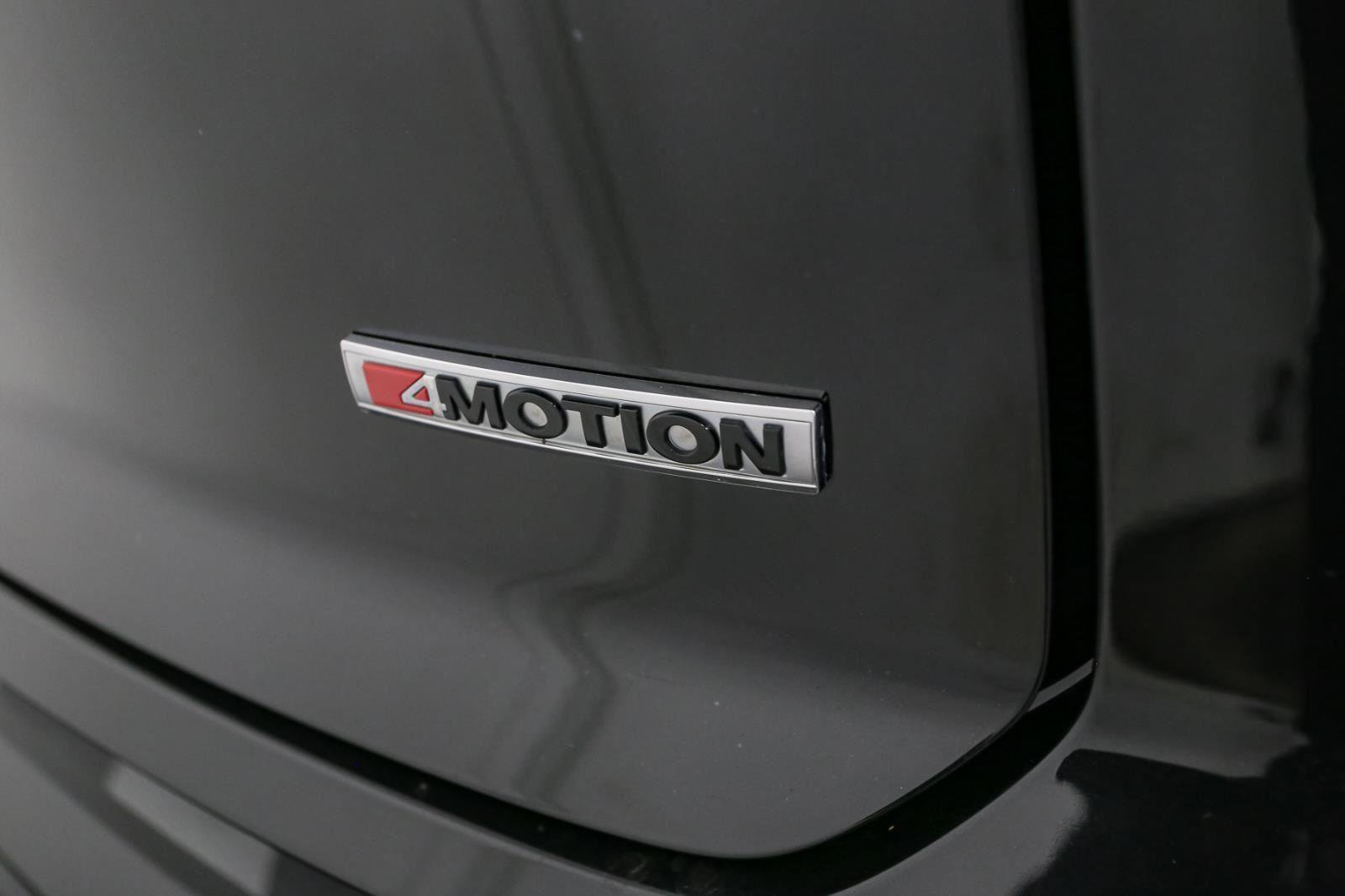 Certified 2020 Volkswagen Atlas Cross Sport SEL image 13