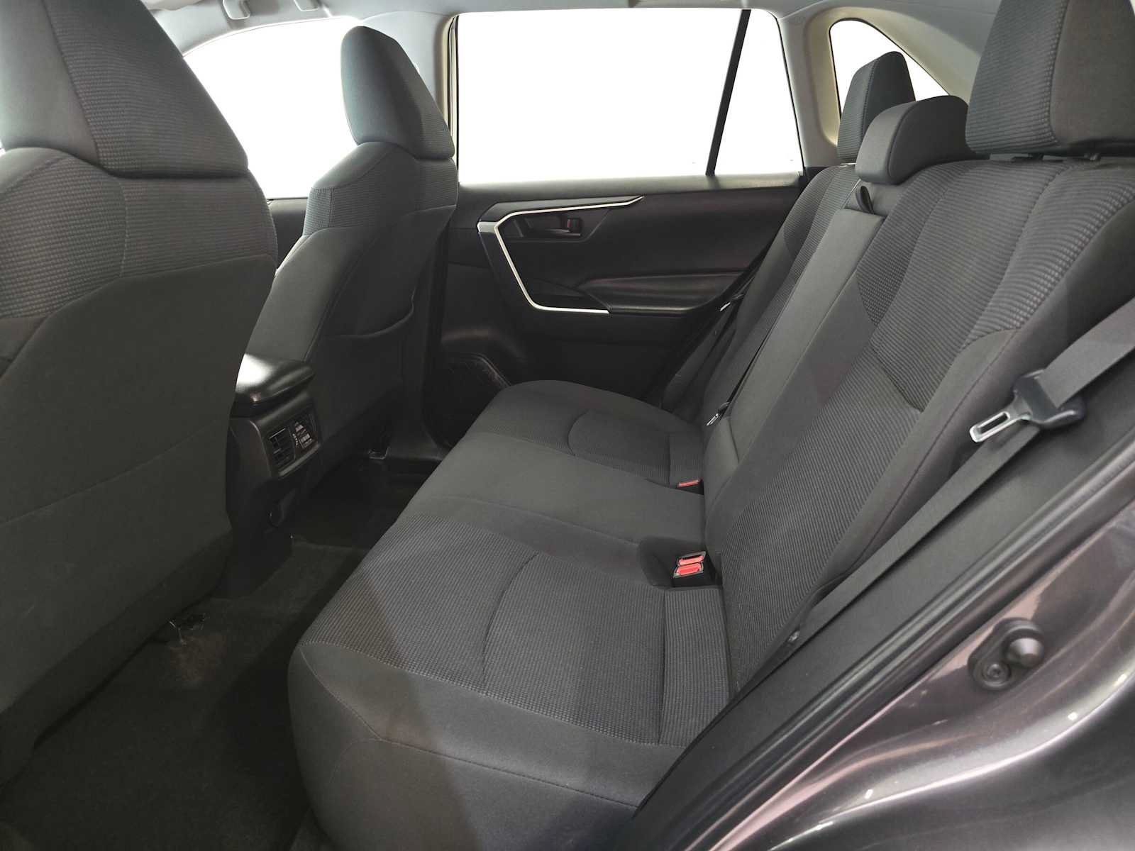 Used 2023 Toyota RAV4 LE AWD/4WD image 24