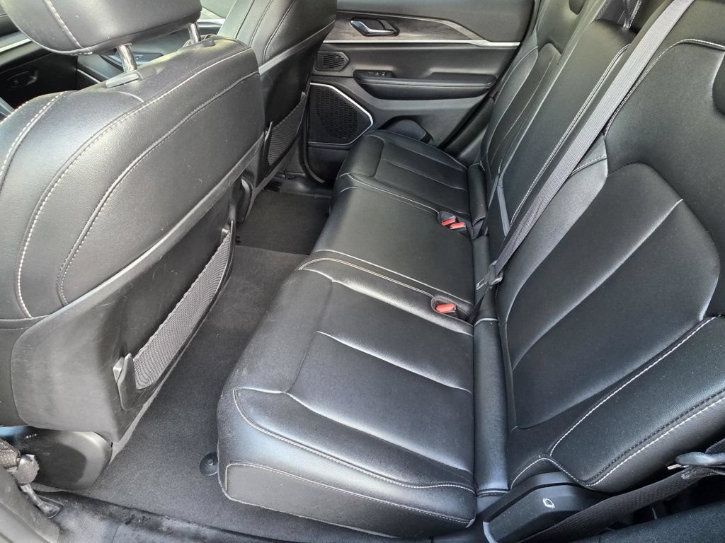 Used 2024 Jeep Grand Cherokee Limited 4xe AWD/4WD image 9