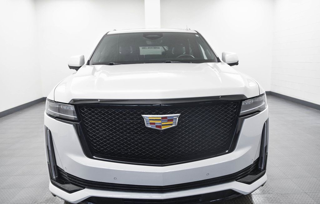 Used 2022 Cadillac Escalade Sport Platinum AWD/4WD image 2