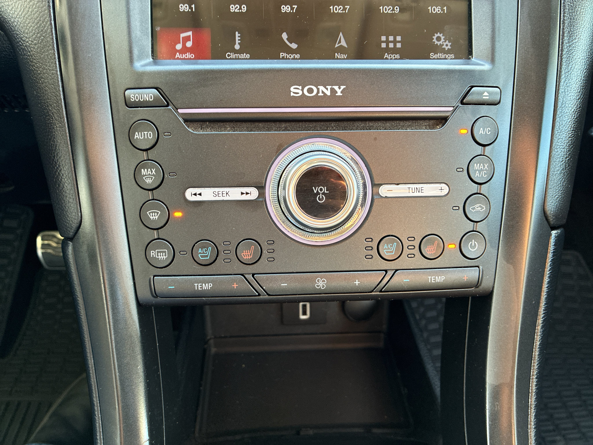 Used 2017 Ford Fusion Energi Titanium FWD image 35
