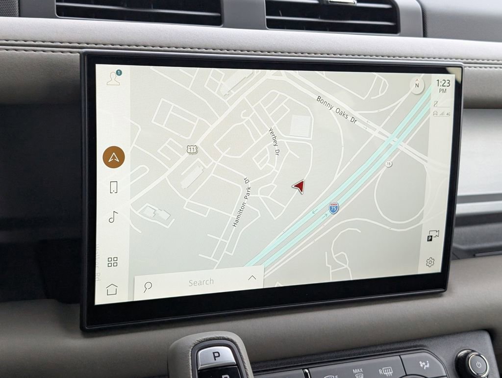 Certified 2025 Land Rover Defender 110 image 13