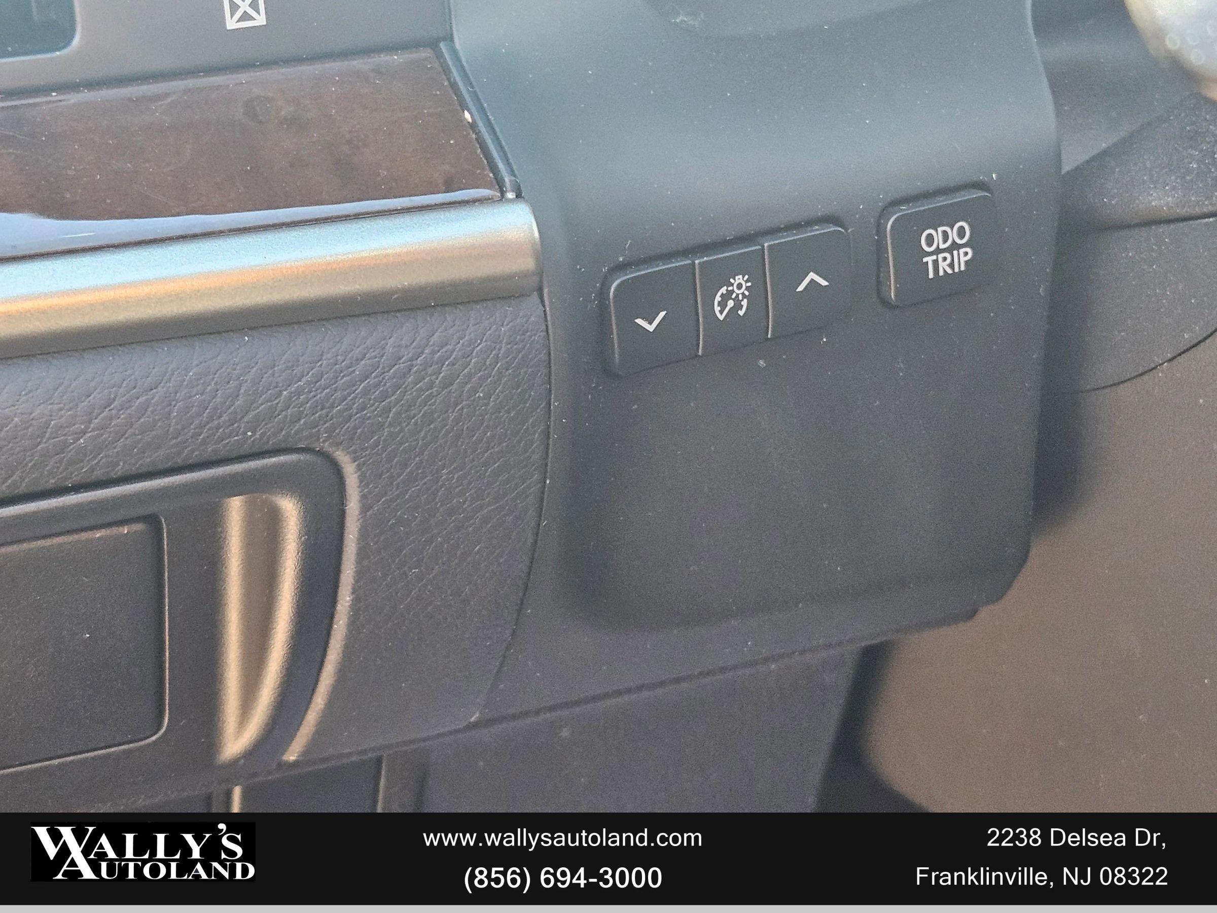 Used 2015 Lexus ES 350 w/ Luxury Package image 19
