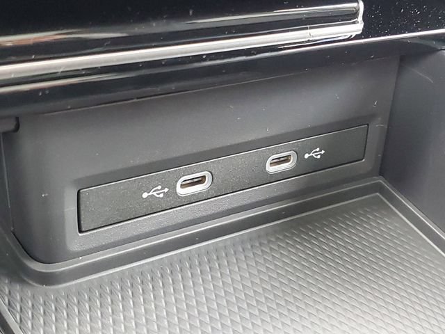 New 2026 Volkswagen Atlas Peak Edition AWD/4WD image 32
