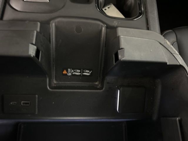 Used 2024 GMC Sierra 2500 AT4 w/ AT4 Premium Plus Package AWD/4WD image 24