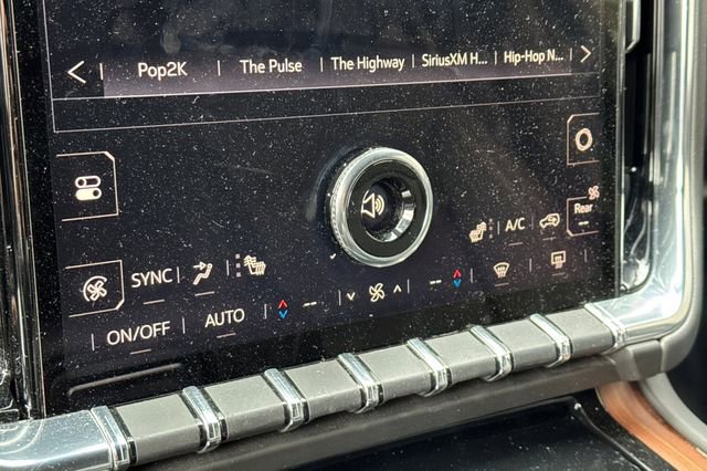 Used 2025 GMC Yukon Denali image 21