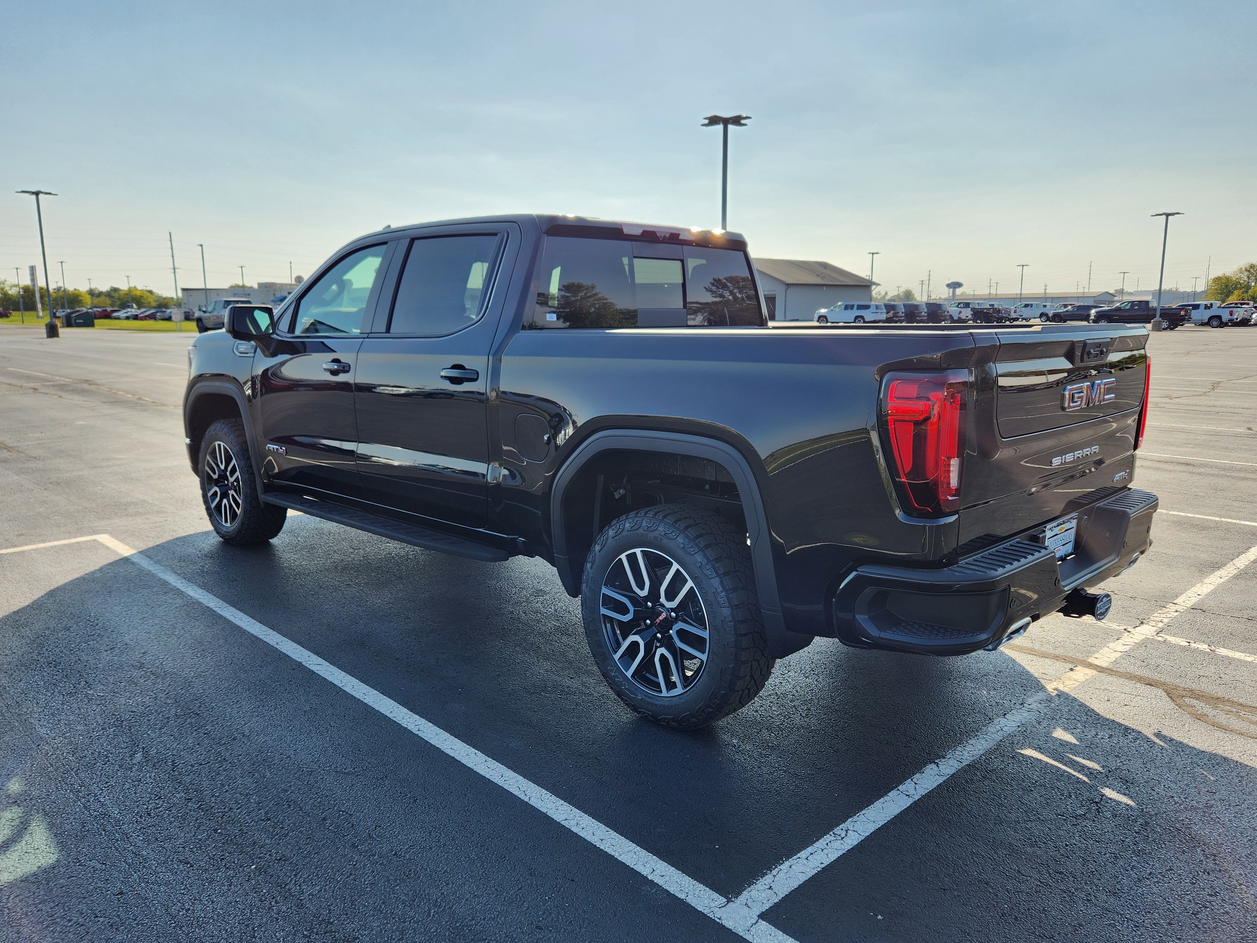 New 2026 GMC Sierra 1500 AT4 w/ AT4 Premium Package image 3