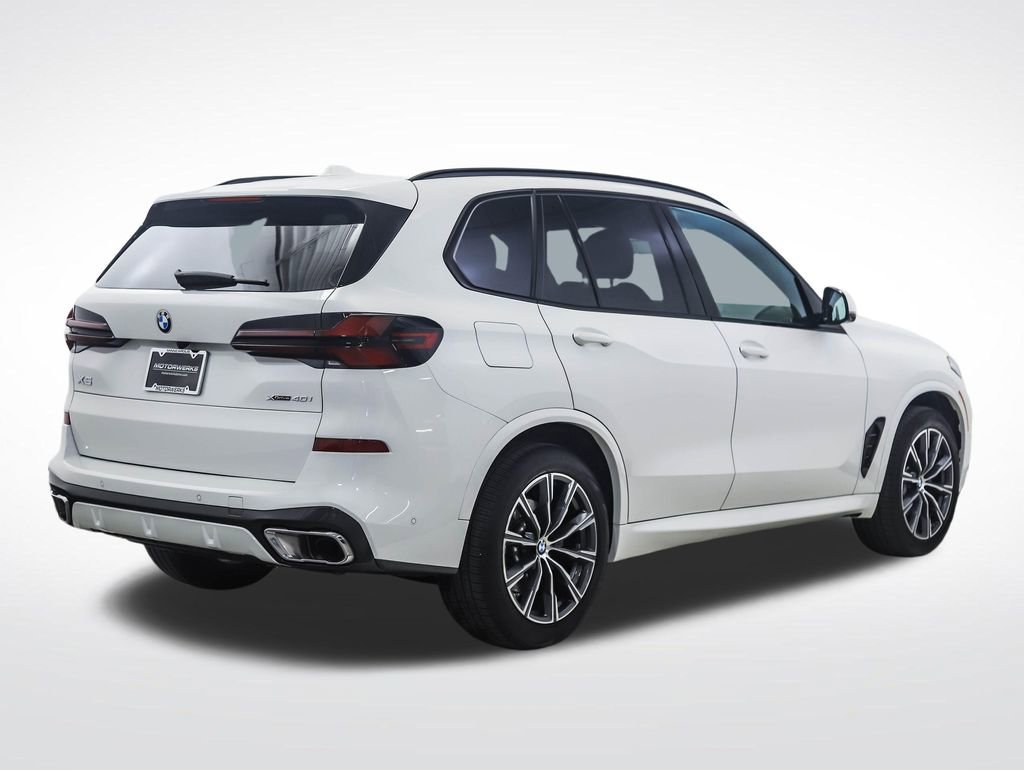 Certified 2024 BMW X5 xDrive40i w/ M Sport Package AWD/4WD image 5