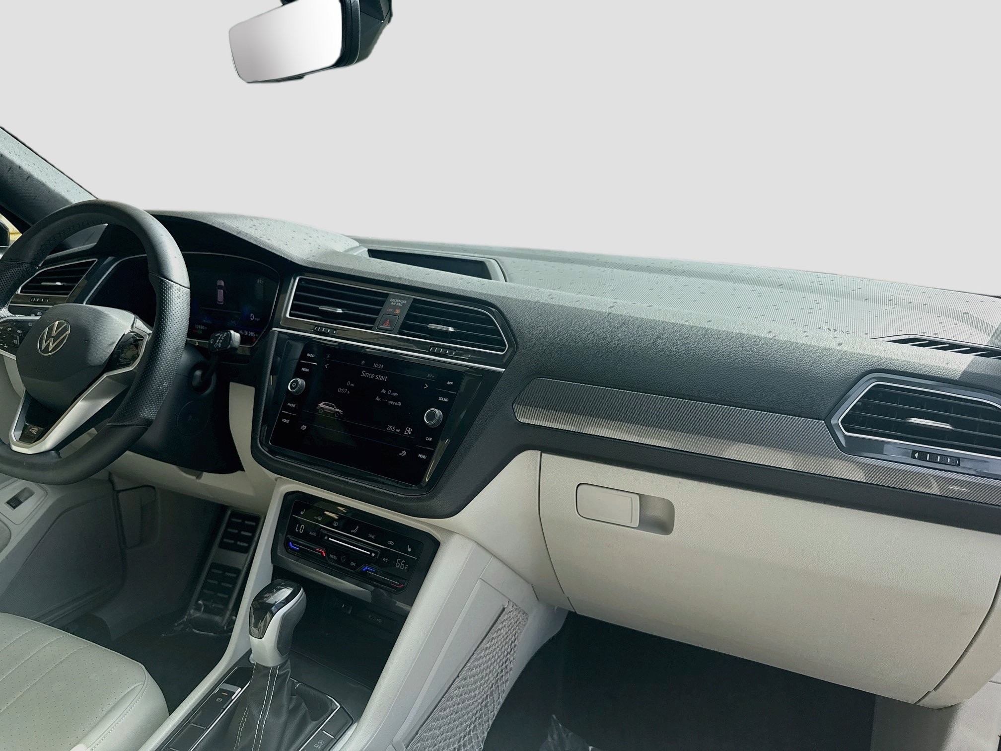 Used 2024 Volkswagen Tiguan SE R-Line FWD image 32