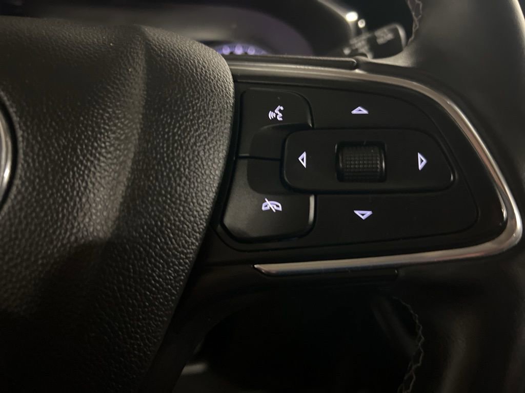 Certified 2022 Buick Envision Essence w/ Safety Package image 16