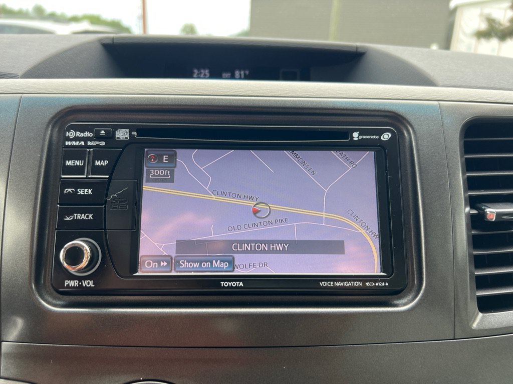 Used 2013 Toyota Sienna XLE FWD image 20