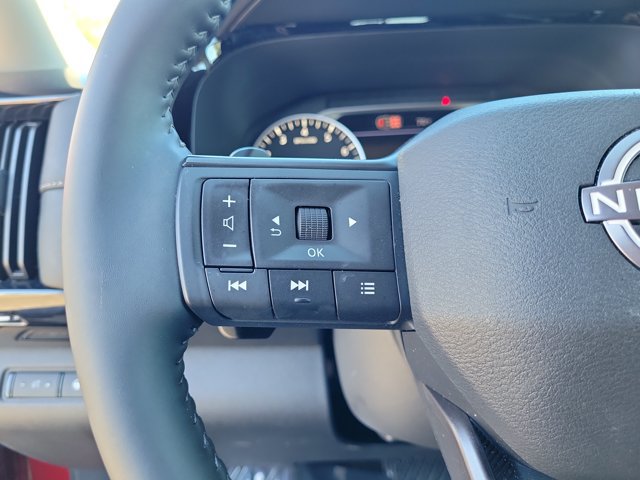 Used 2026 Nissan Pathfinder SV FWD image 22