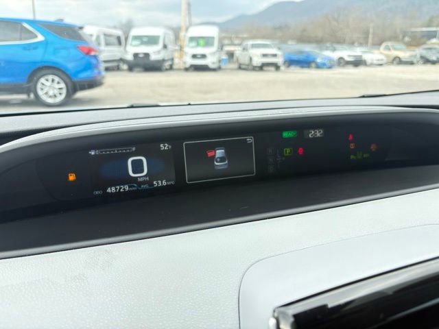 Used 2021 Toyota Prius XLE image 14